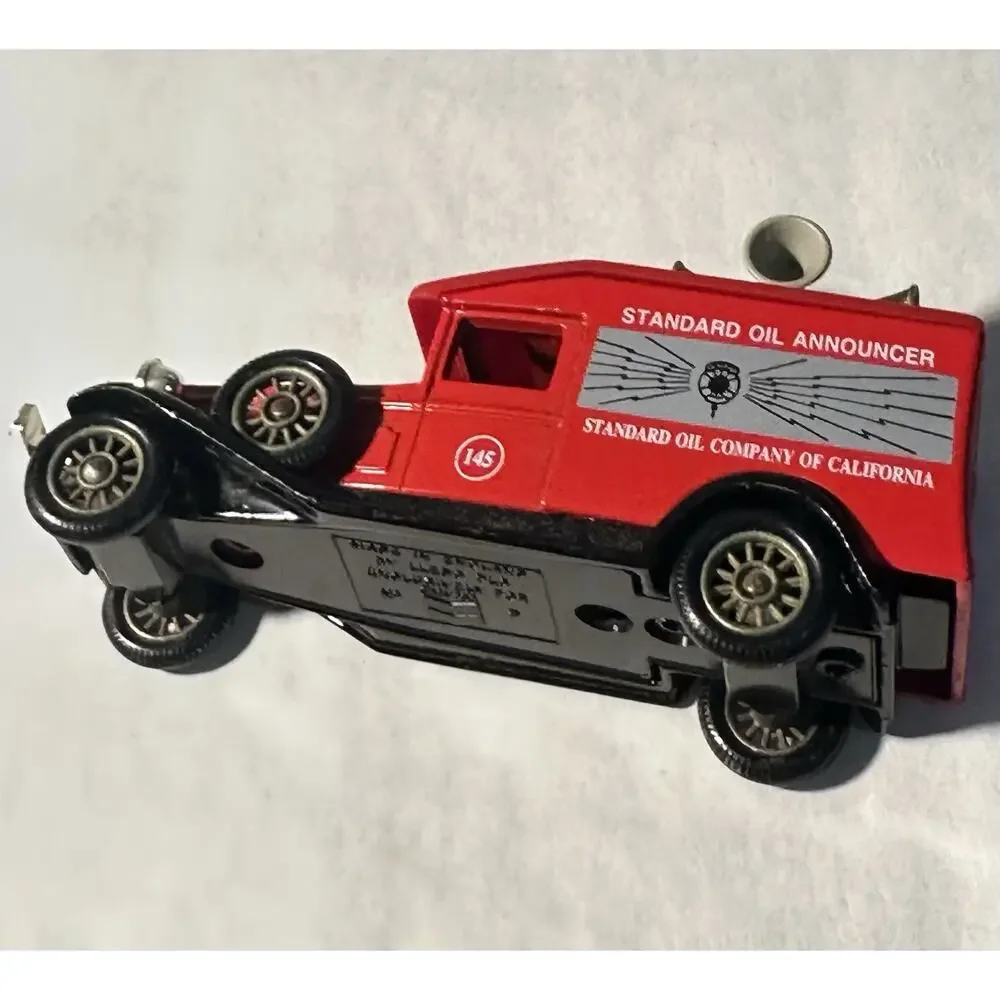 Vintage Lledo Chevron 1936 Packard Standard Oil Announcer Car England A203